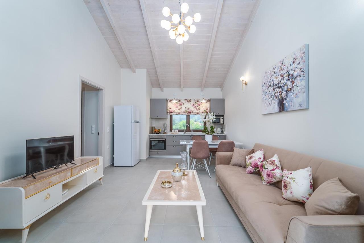 Vincenzo Suites Nydri  Ngoại thất bức ảnh